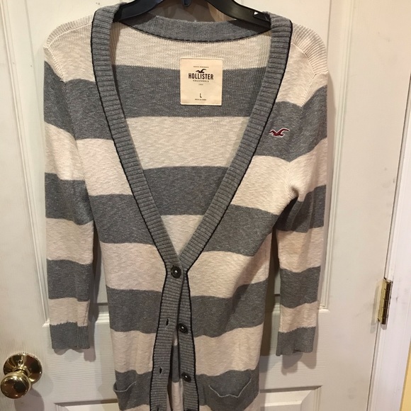 Size large sweater Hollister women’s Size large sweater Hollister women’s